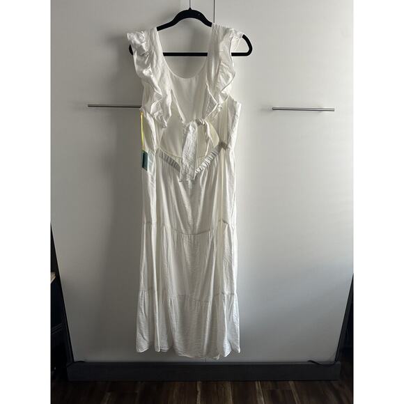 NWT CECE Size XL White Tiered Maxi Dress Coastal Cut Out Back Portrait Beach - Picture 10 of 16